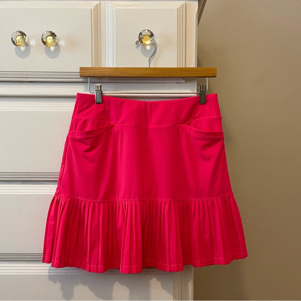 So cute 😍 Stretchy Athletic Skirt with Shorts | S | NWOT